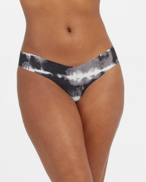 Spanx Under Statements® Thong Black/White | 97042-RGQX